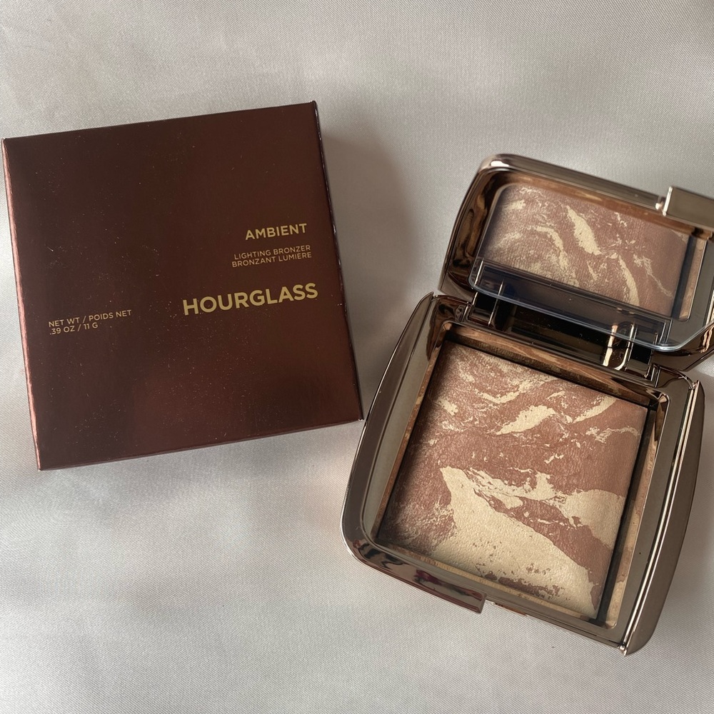 BNIB Hourglass Ambient Lighting Bronzer (full size) shade Diffused Bronze Light